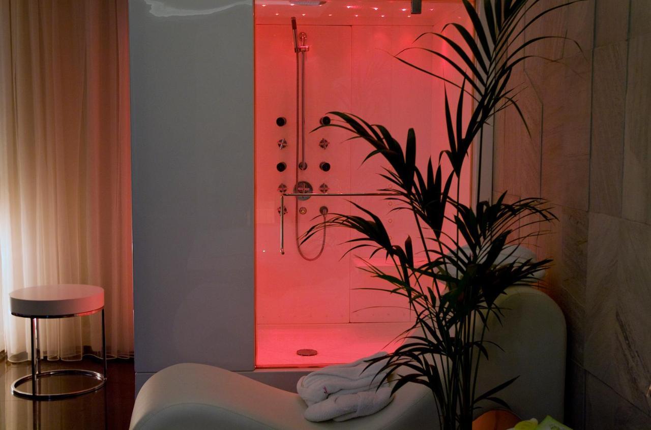 Motel Flamingo Perafita エクステリア 写真